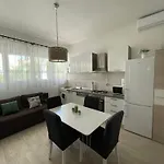Mira Apartment *