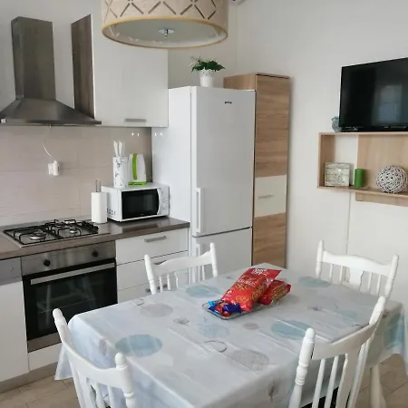 Apartment Mira