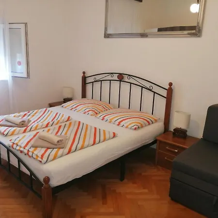 Mira Apartment *