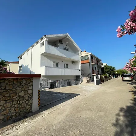 Mira * Жаборич