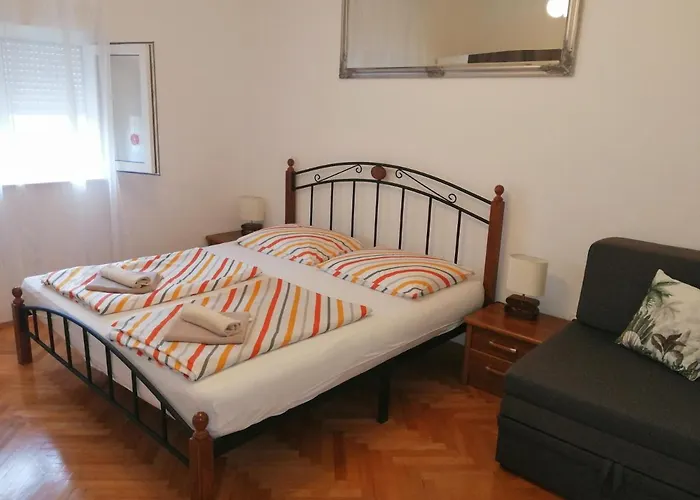 Mira Apartman *